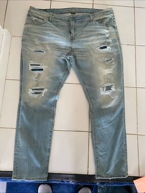 American Eagle Outfitters Light Blue Distressed Relaxed Jeans